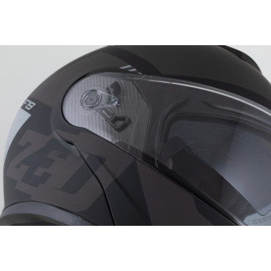 ECE 22.06 chin guard helmet with anti-fog visor and micrometric closure.