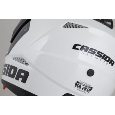 Cassida Tour 2.0 - motocyklová přilba s výměnným vnitřním štítem a homologací ECE 22.06