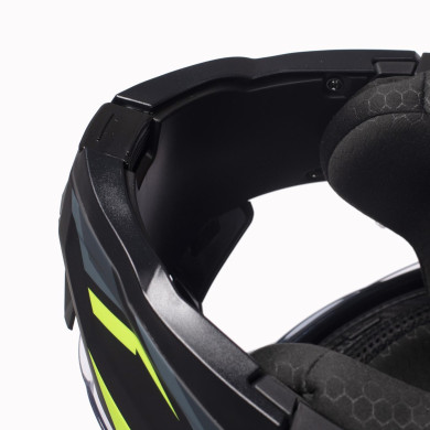 Horn Multi-Tour ECE 22.06 motoros bukósisak napellenzővel.